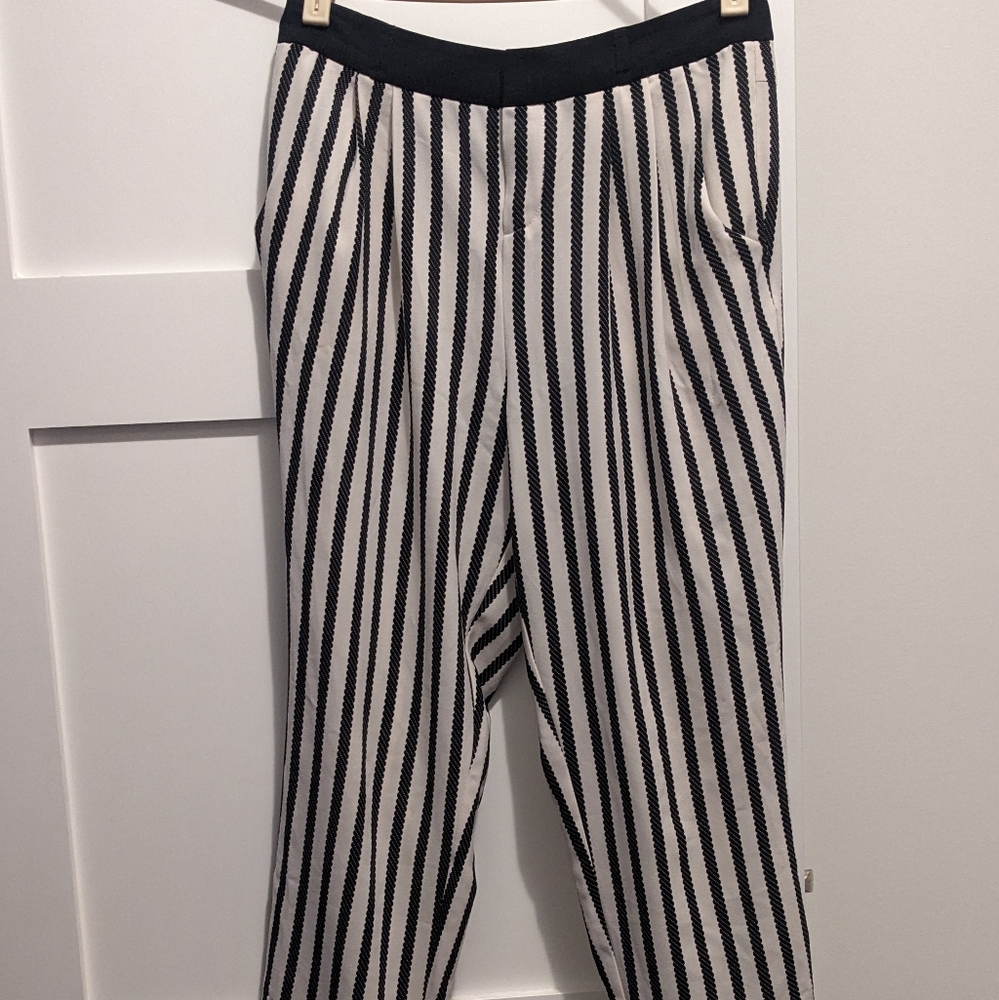 Lightweight BW striped pants